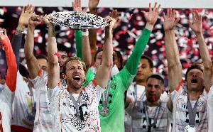 PP电子官方-完美收官！凯恩26球连庄德甲金靴，91场82球25助终获生涯首冠